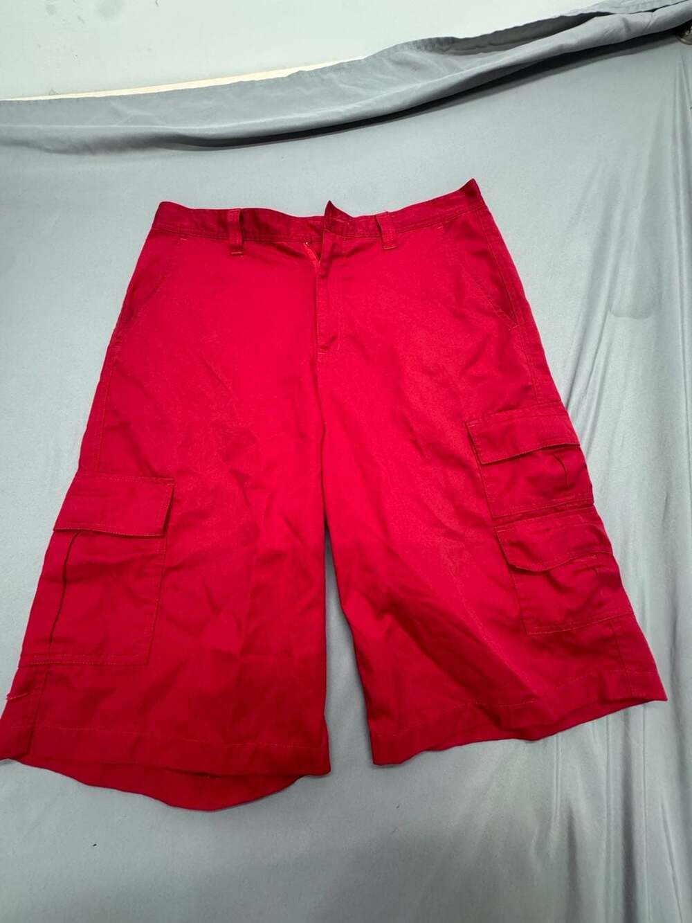 Sacred Crown Cargo Shorts Size 34 Red Baggy Y2K Skater Streetwear